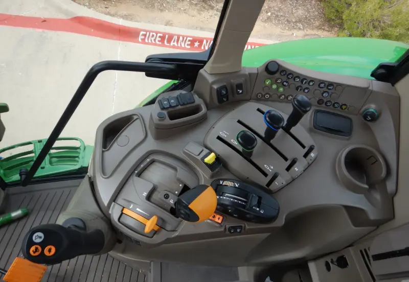 2022 John Deere 6155M photo 34