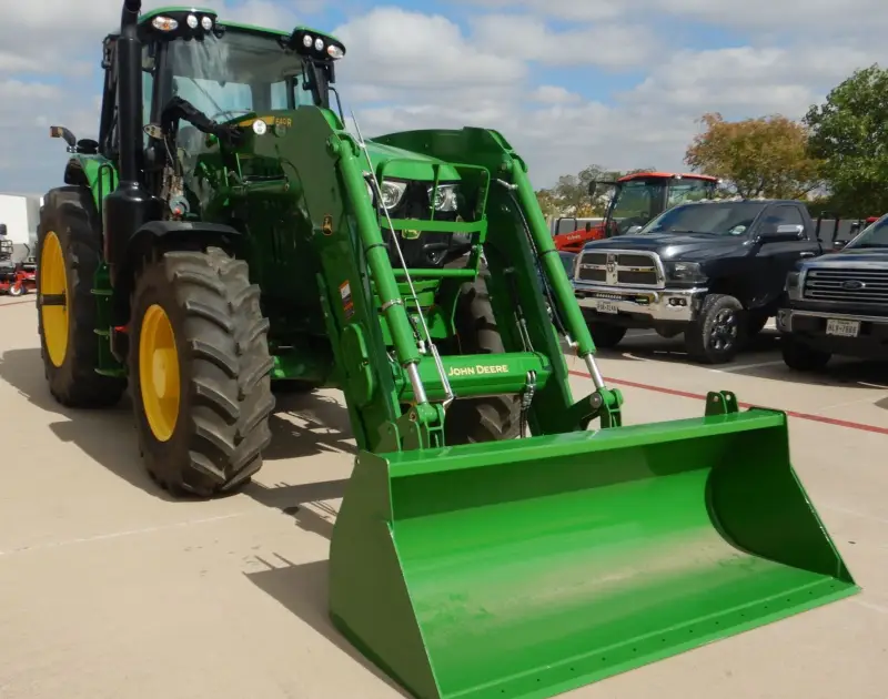 2022 John Deere 6155M photo 3