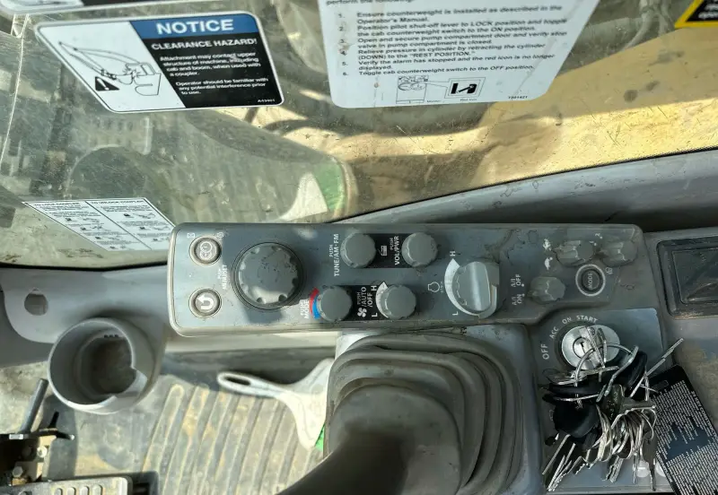 2017 John Deere 470G LC photo 75