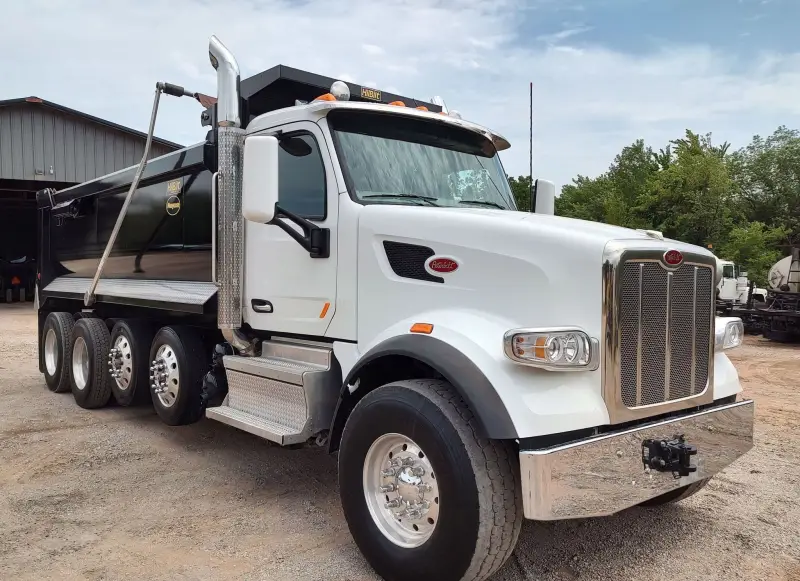 2021 Peterbilt 567 photo 3