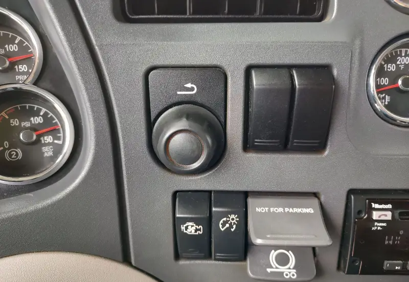 2021 Peterbilt 567 photo 35