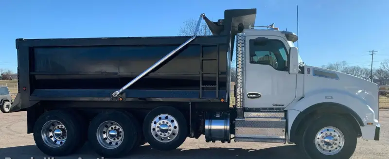 2016 Kenworth T880 photo 4