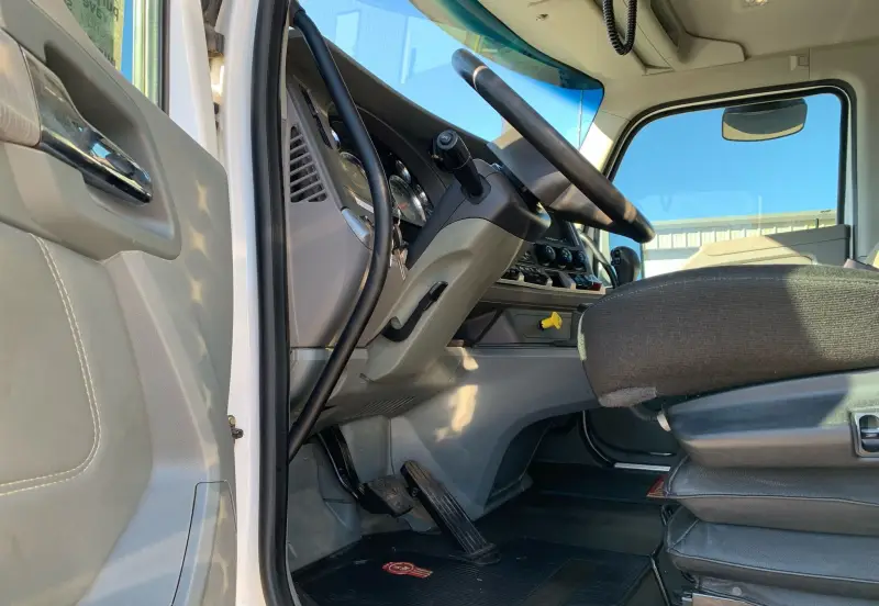 2016 Kenworth T880 photo 37