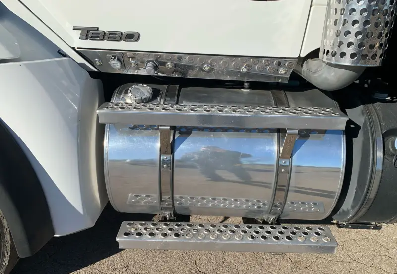 2016 Kenworth T880 photo 10