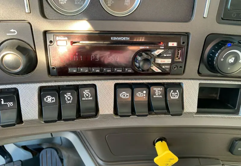 2016 Kenworth T880 photo 49