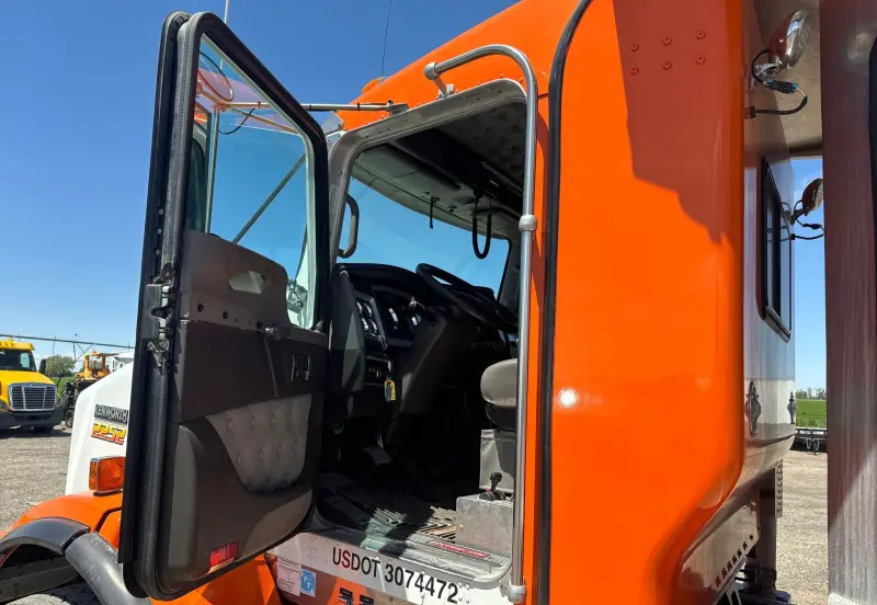2022 Kenworth T800 photo 39
