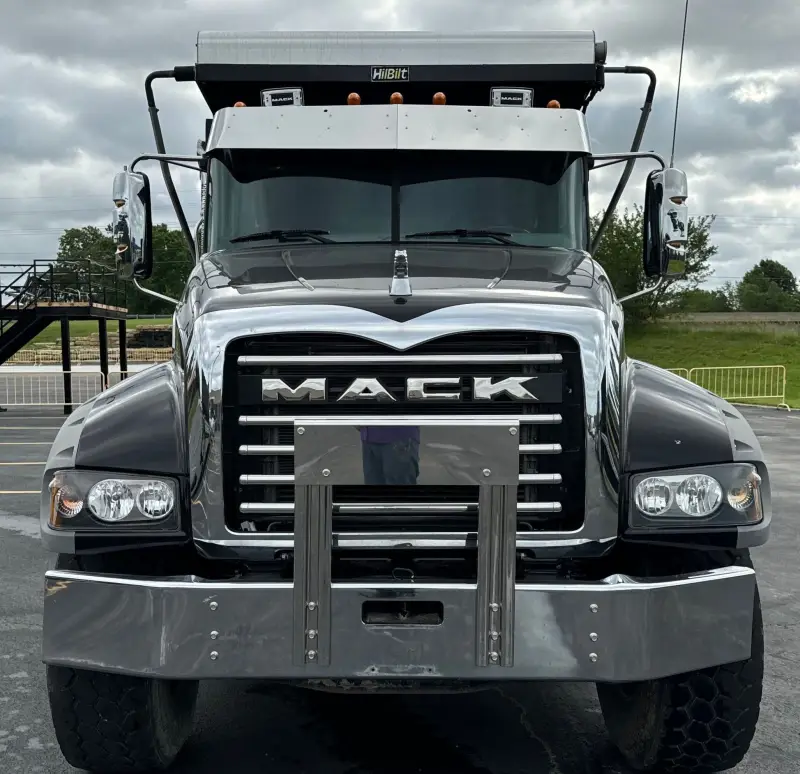 2019 Mack Granite photo 2