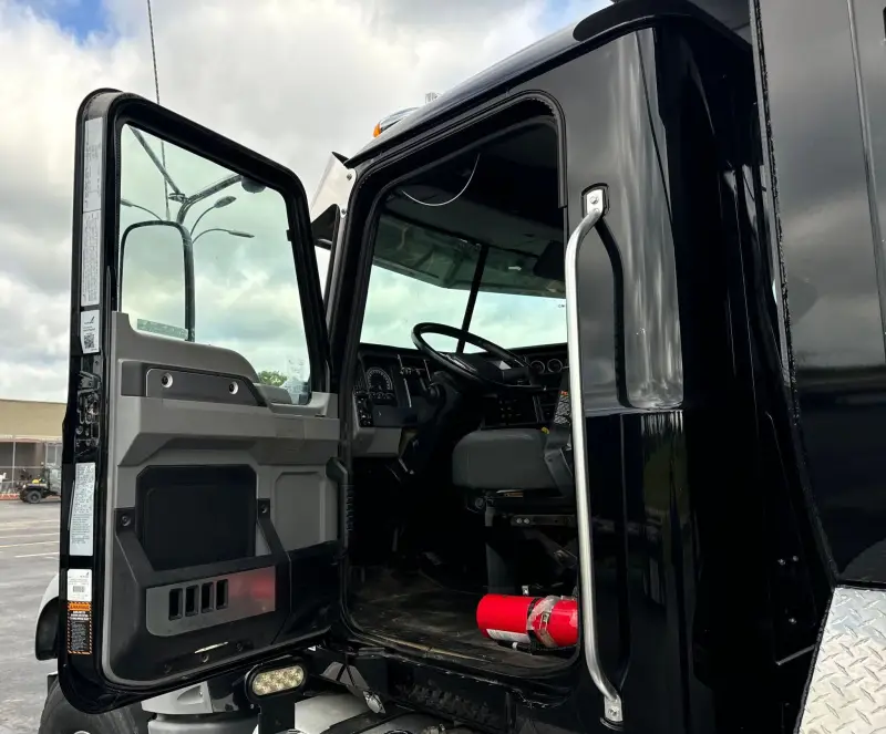 2019 Mack Granite photo 52