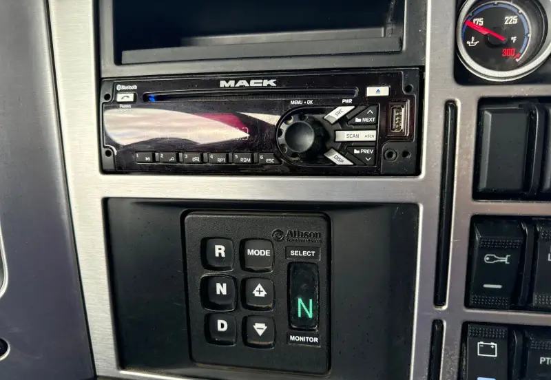 2019 Mack Granite photo 73
