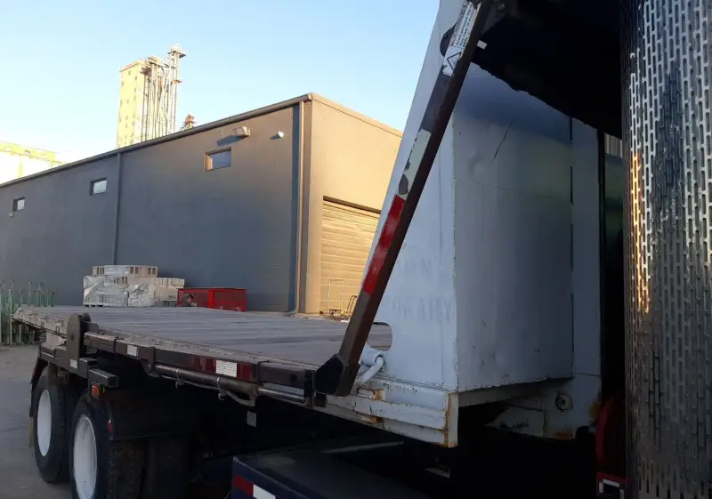 2006 Peterbilt photo 16