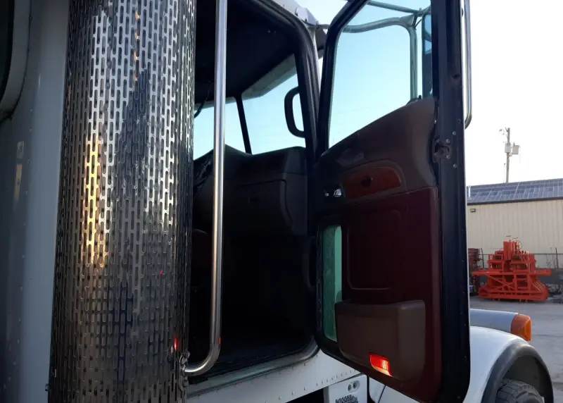 2006 Peterbilt photo 45