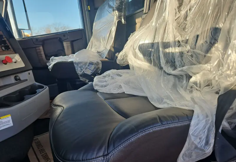 2016 Freightliner Coronado 122SD photo 32