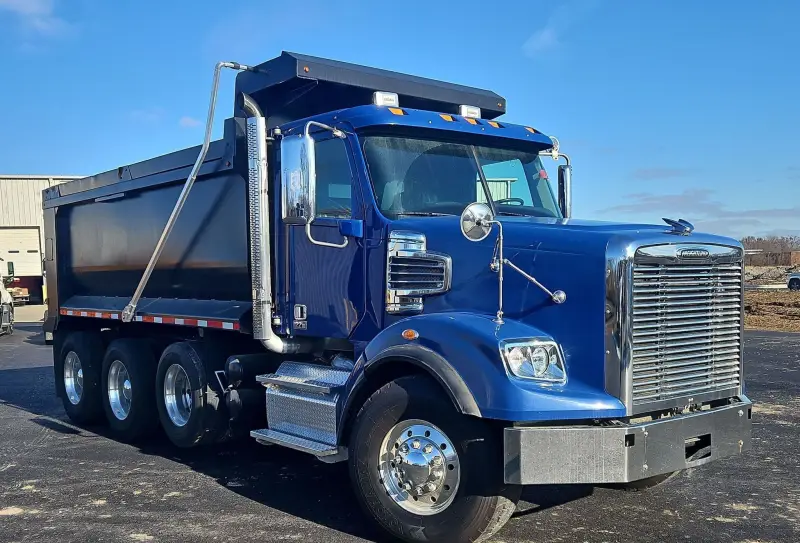 2016 Freightliner Coronado 122SD photo 3