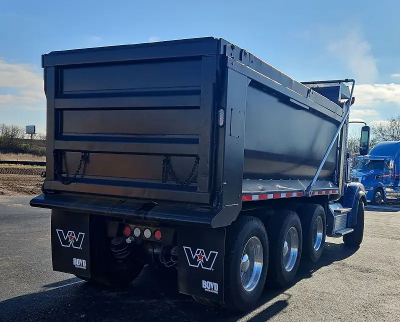 2016 Freightliner Coronado 122SD photo 5