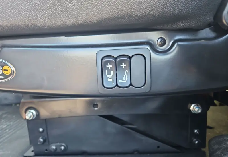 2016 Freightliner Coronado 122SD photo 33