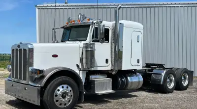 2015 Peterbilt 389
