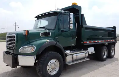 2012 Freightliner Business Class M2 112