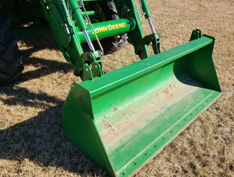 2015 John Deere 6125R photo 37