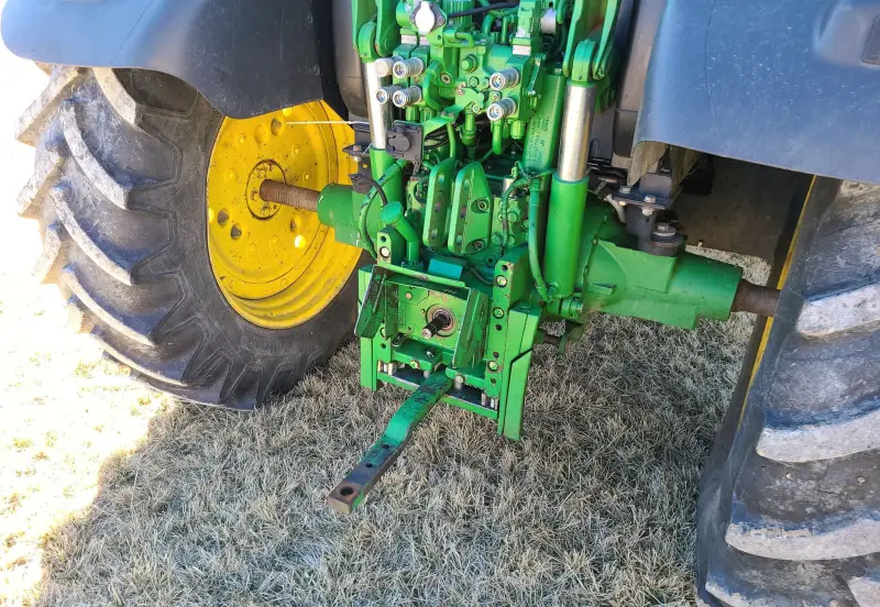 2015 John Deere 6125R photo 27