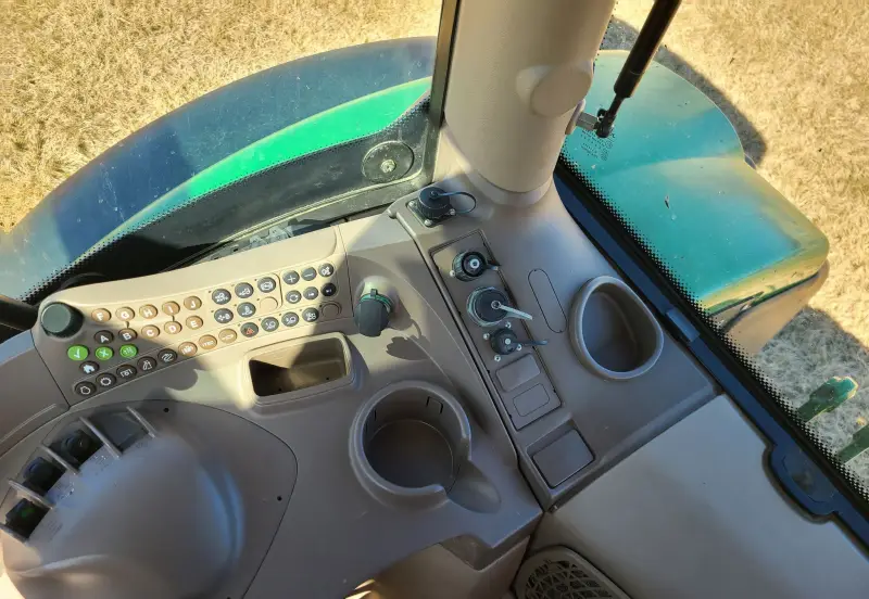 2015 John Deere 6125R photo 15