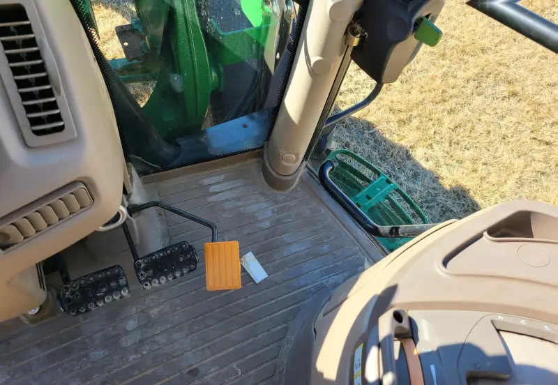 2015 John Deere 6125R photo 21