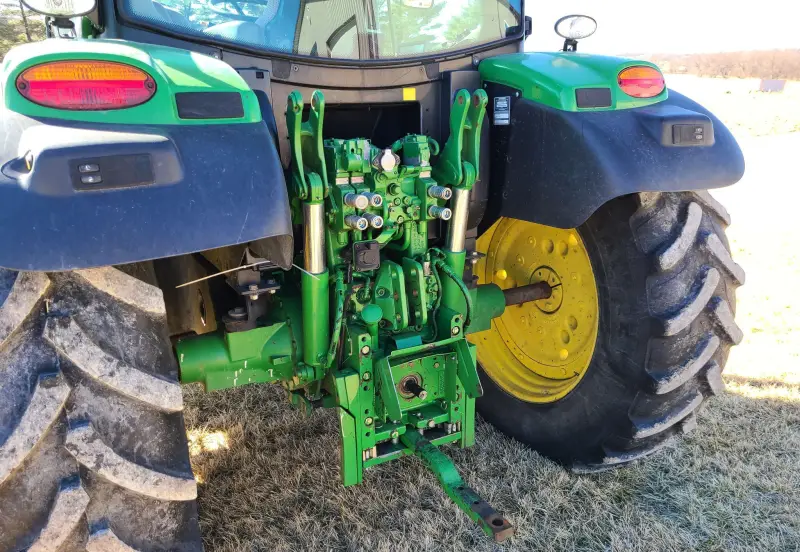 2015 John Deere 6125R photo 25