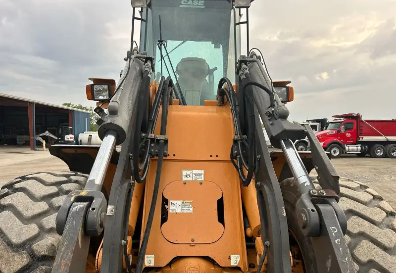 2007 Case 621D XT photo 11