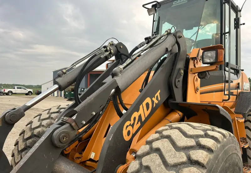 2007 Case 621D XT photo 9