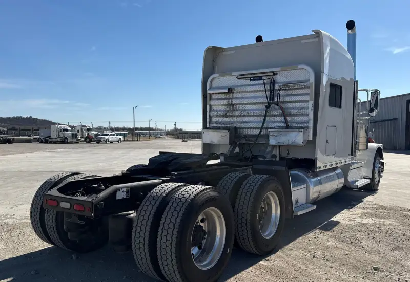 2018 Peterbilt 389 photo 5