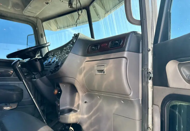 2018 Peterbilt 389 photo 65