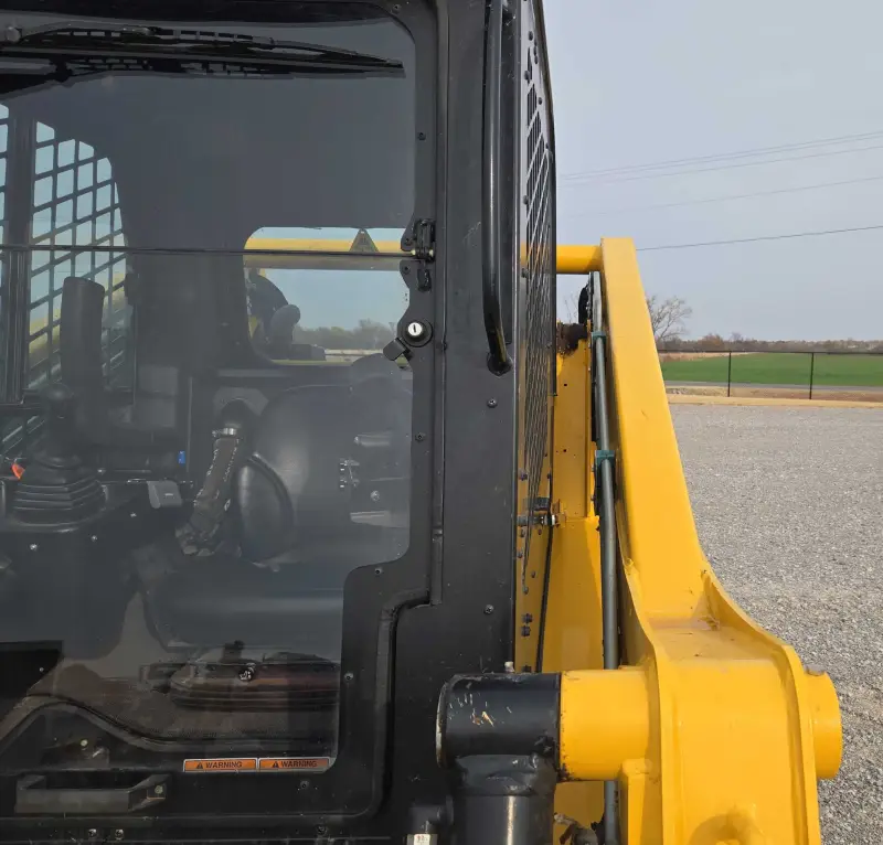 2023 Gehl VT320 photo 14