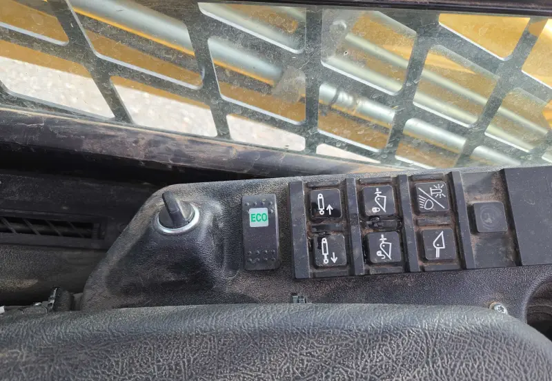 2023 Gehl VT320 photo 36