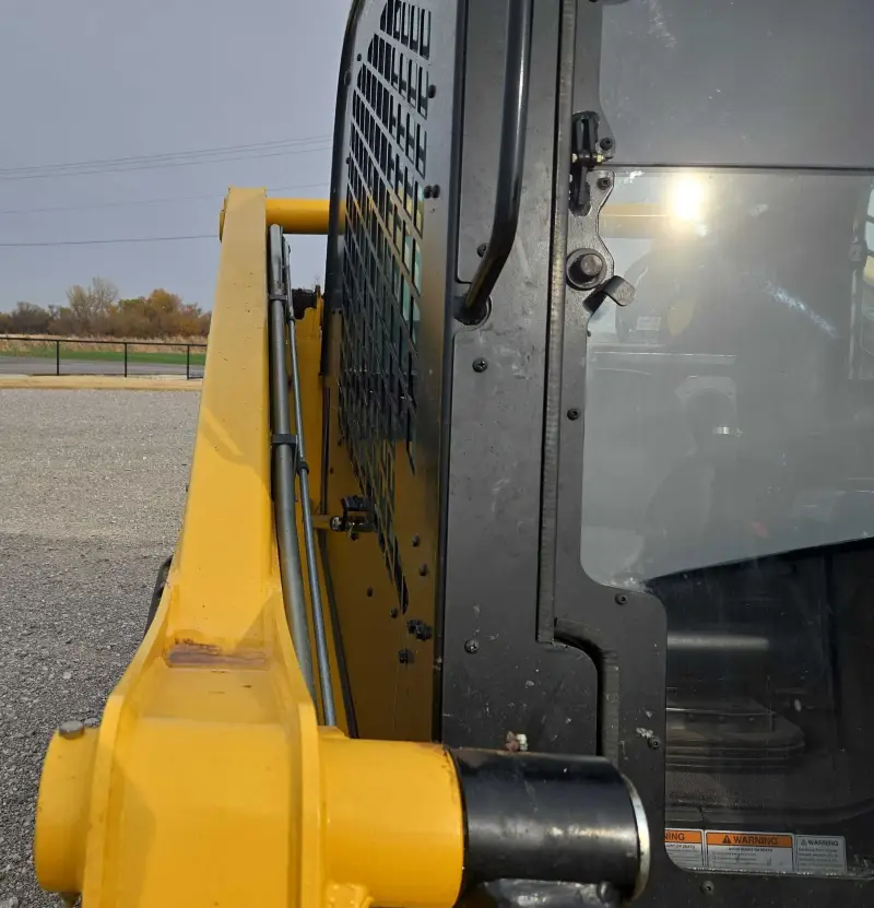 2023 Gehl VT320 photo 15