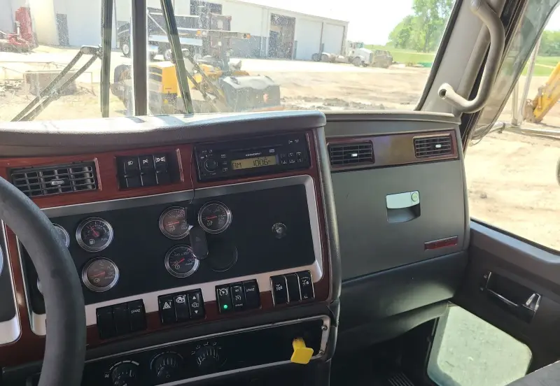 2008 Kenworth T800 photo 31