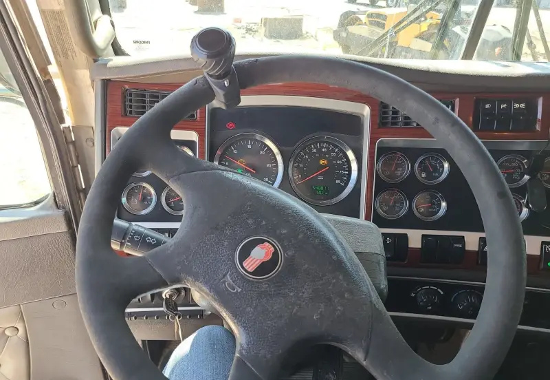 2008 Kenworth T800 photo 26