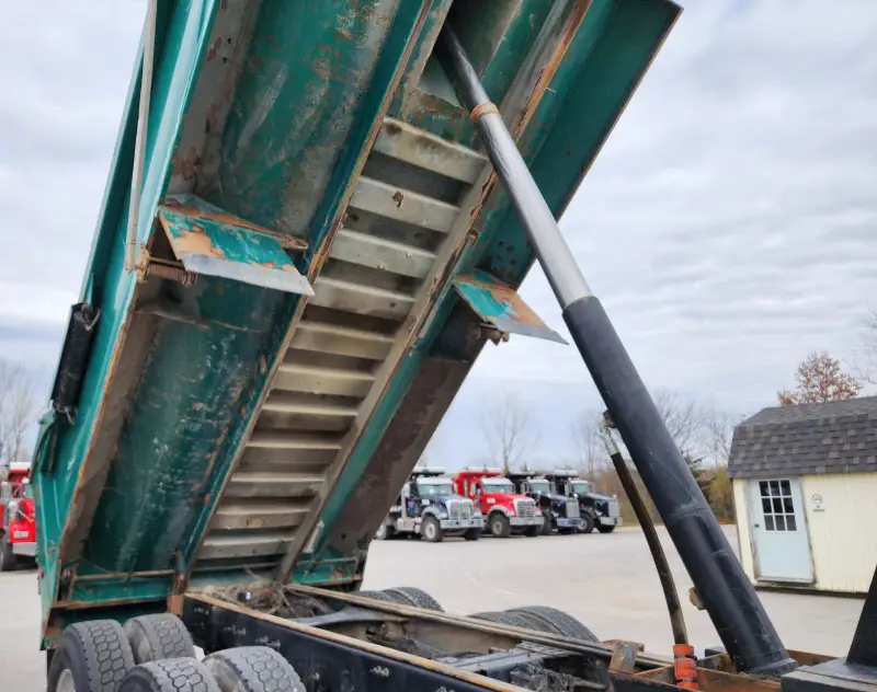 2018 Mack GU713 photo 50