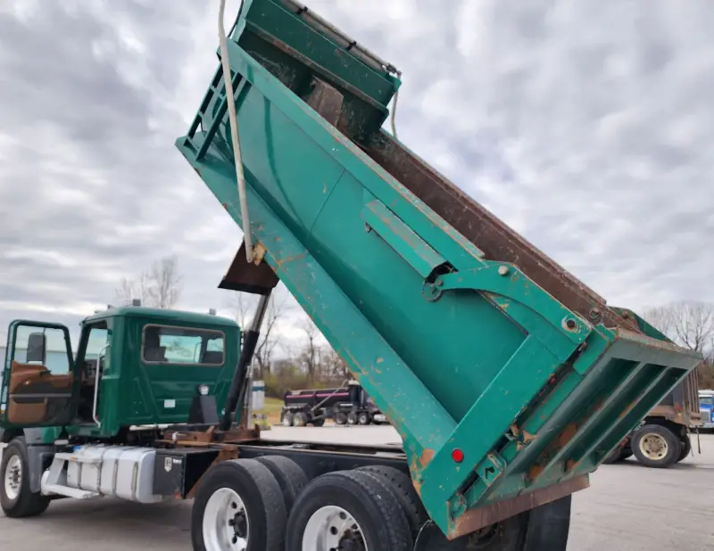 2018 Mack GU713 photo 58