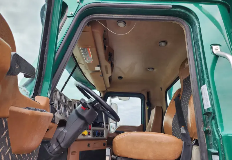 2018 Mack GU713 photo 23