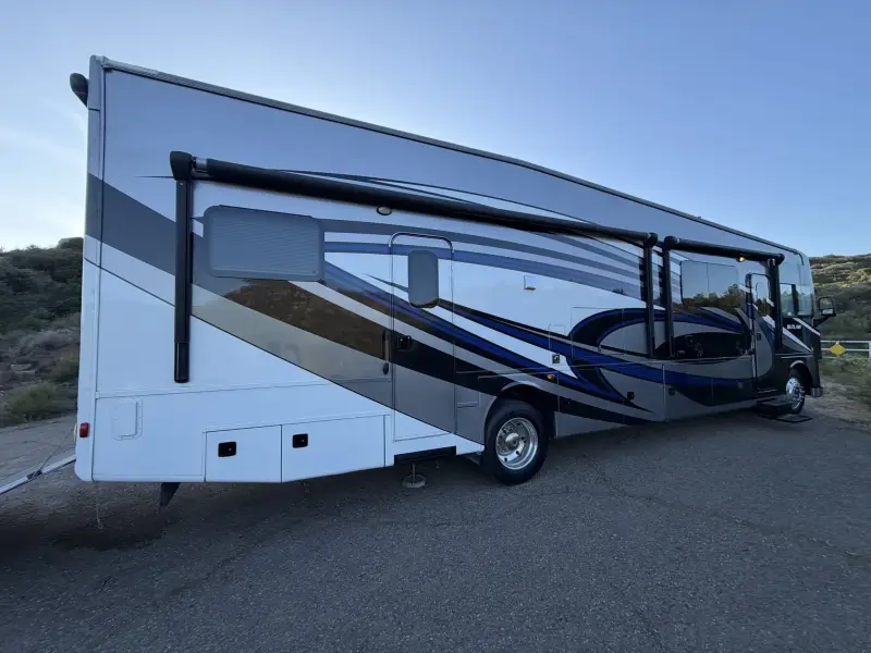 2017 Thor Outlaw 37BG photo 113