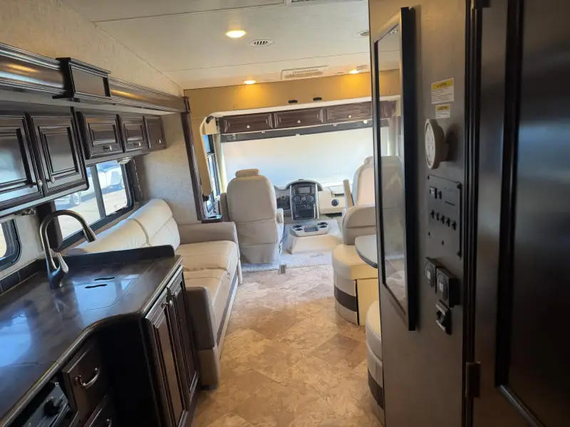2017 Thor Outlaw 37BG photo 78