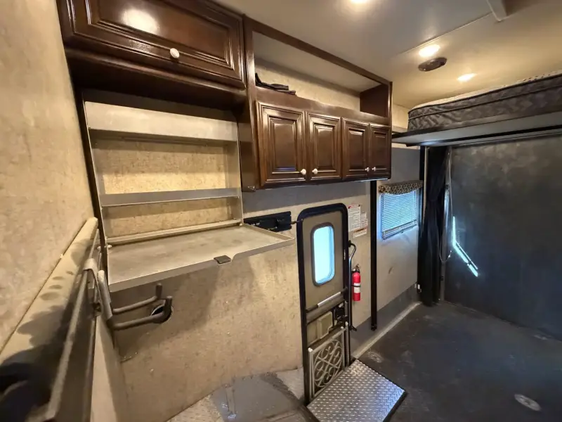 2017 Thor Outlaw 37BG photo 72