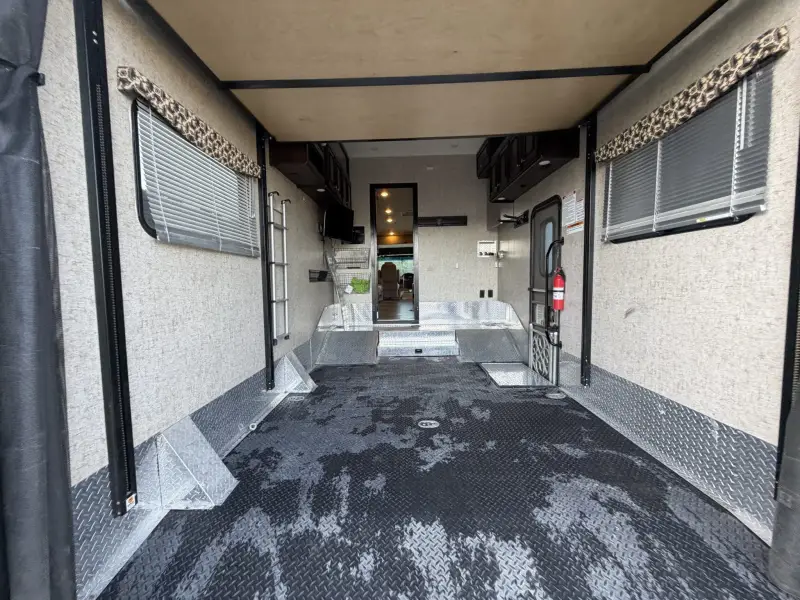 2017 Thor Outlaw 37BG photo 117