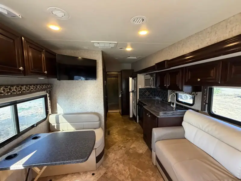 2017 Thor Outlaw 37BG photo 38