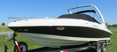 2007 Rinker 262 Captiva Cuddy