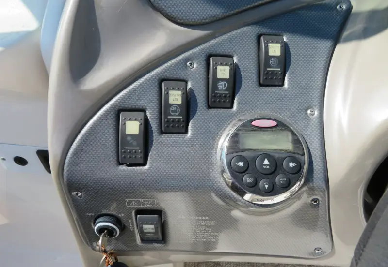 2007 Rinker 262 Captiva Cuddy photo 16