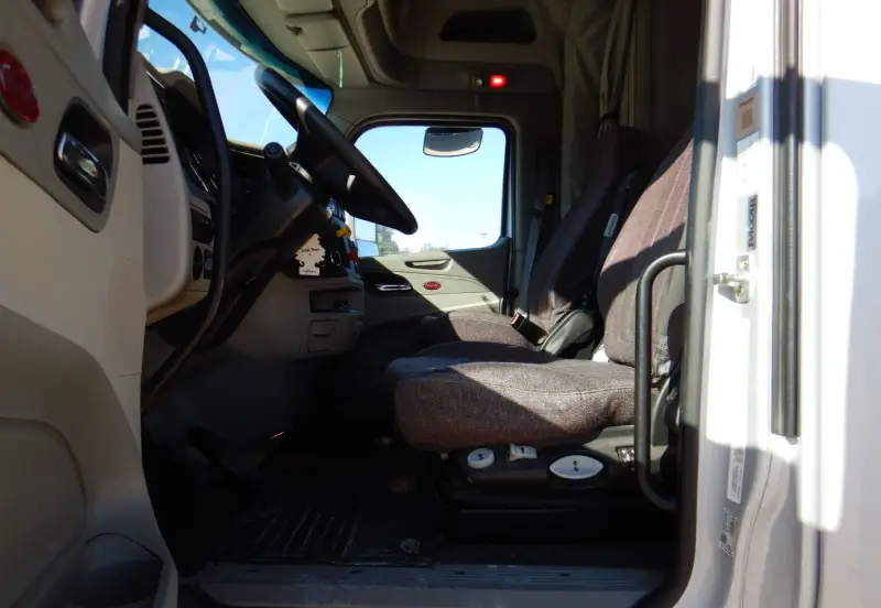 2019 Peterbilt 579 photo 13
