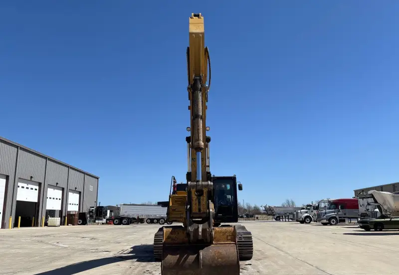 2018 Caterpillar 349FL photo 2