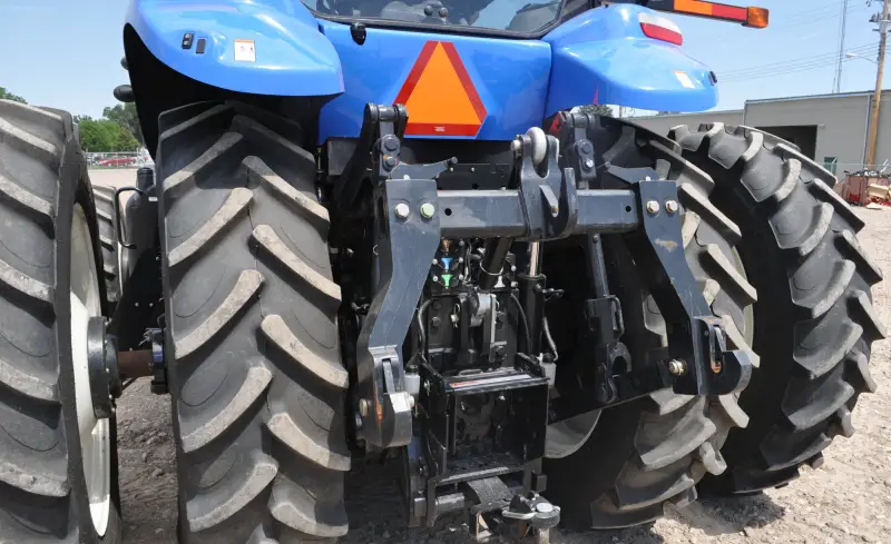 2012 New Holland T8.330 photo 44