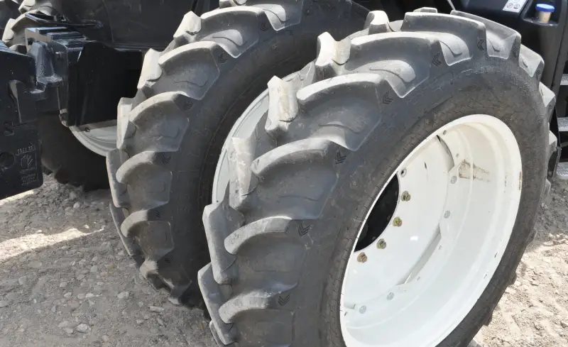 2012 New Holland T8.330 photo 63