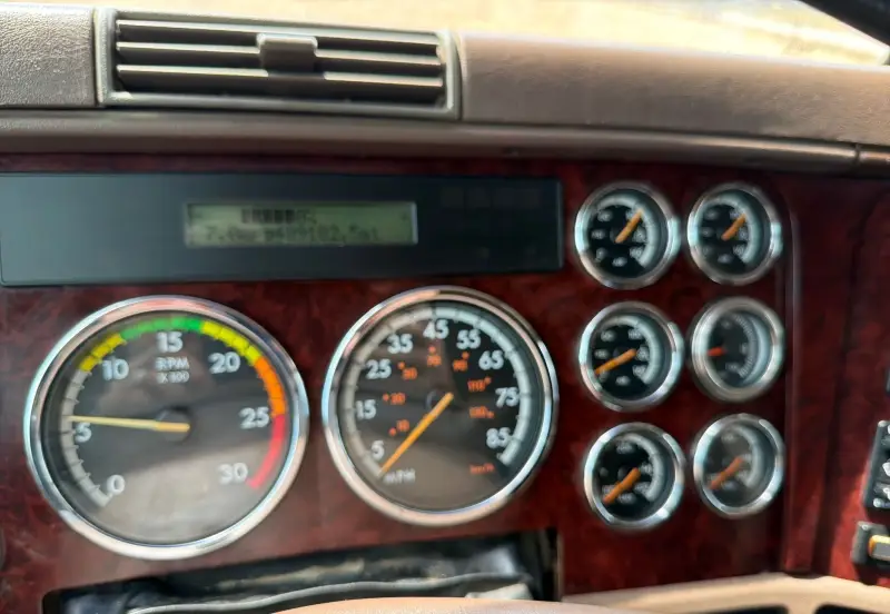 2020 Freightliner Coronado glider kit photo 48